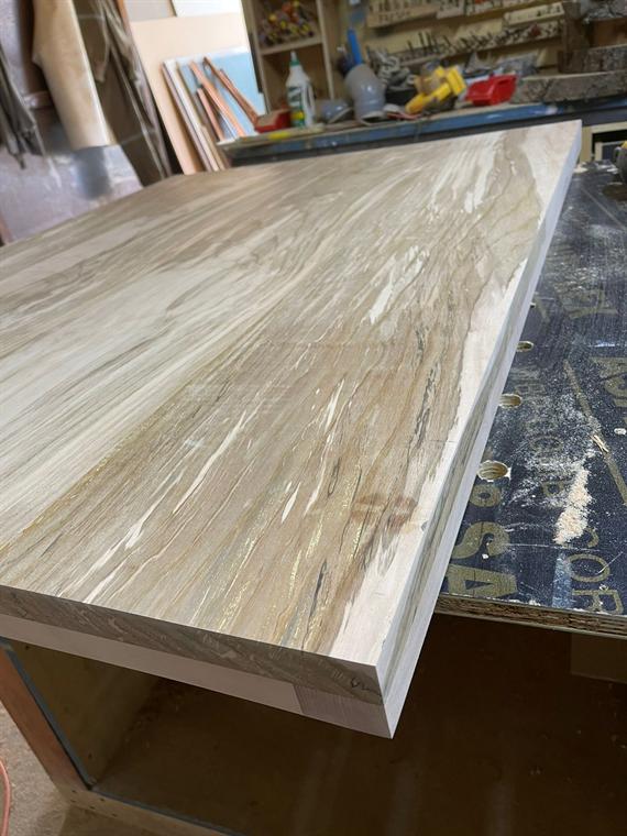 Cubierta de madera sólida con terminación en aceite-cera